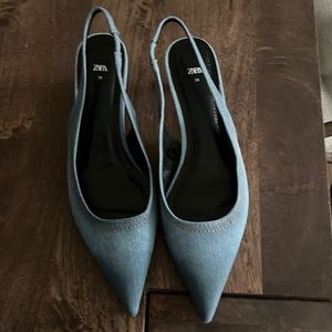 LIKE NEW- Denim color cute ZARA shoes- size 39